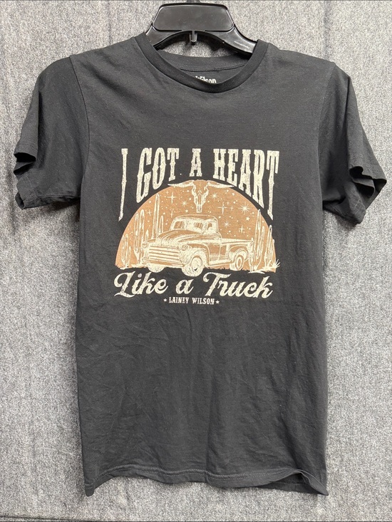 Laney Wilson Tops - Women's Black 'I Got A Heart Like a Truck' Graphic Tee